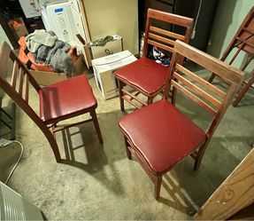 Game Table Chair Set: folding