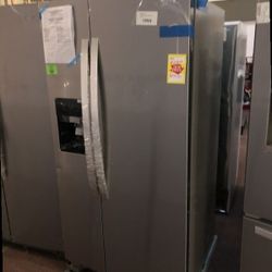 Whirlpool Refrigerator 🔥😀🔥😀 Appliance Liquidation!!!!!!!!!!!!!!!!!!!!!!!!