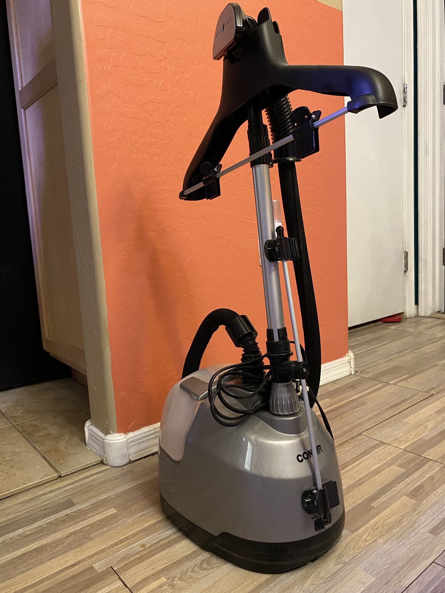 Conair Full Size Garment Steamer for Clothes, CompleteSteam 1500W, Grey