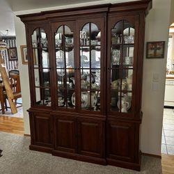 China Cabinet 
