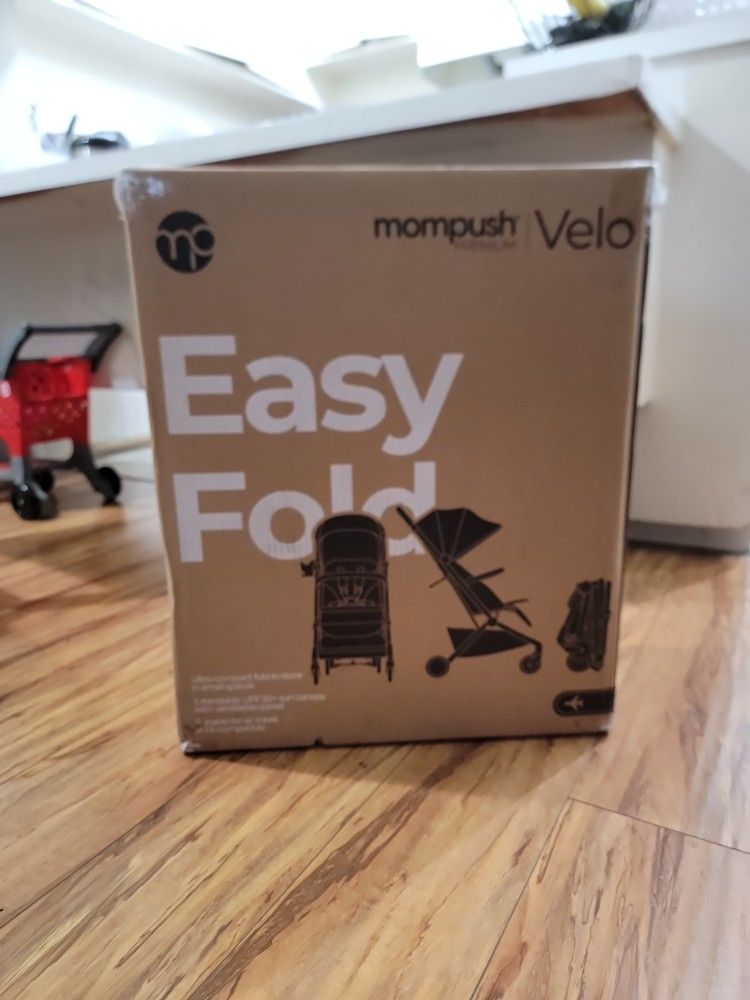 Mompush VELO Travel STROLLER.