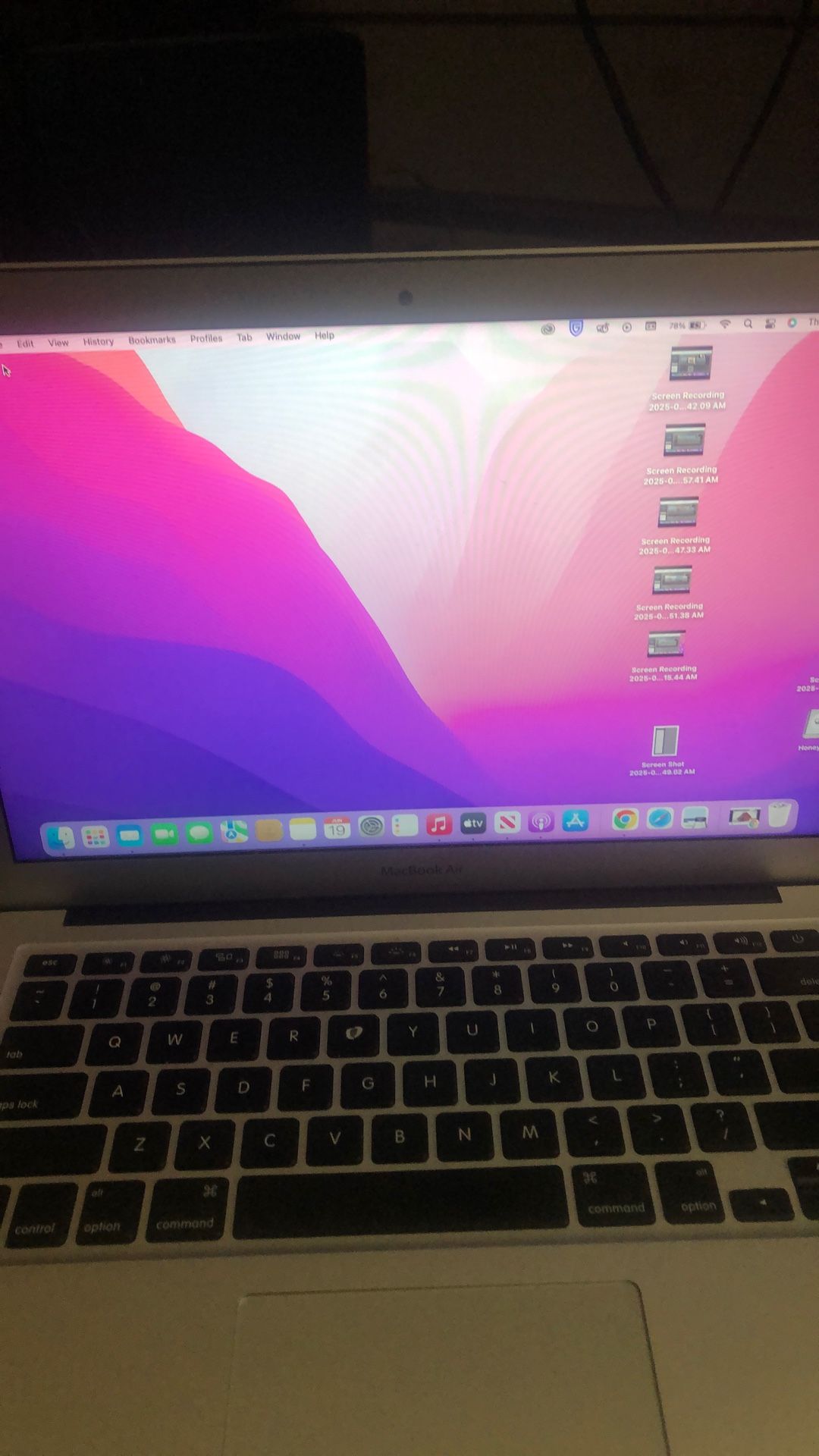 Apple MacBook Air +Charger