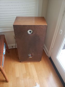 Vintage Rectilinear III floor standing speakers