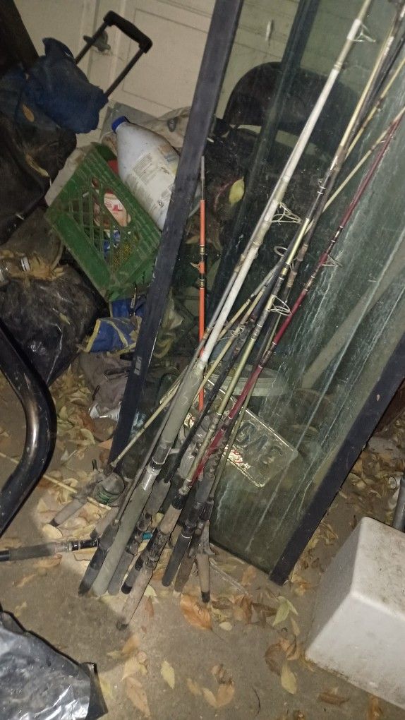 ALL ITEMS FOR 1 PRICE!!! 8-10 WORKING CONDITION FRESH WATER FISHING RODS FISHING POLES SOME WITH WORKING REELS READY TO GO TODAY FISHING