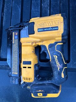 DeWalt ATOMIC 20V MAX 23-Gauge Brushless Cordless Pin Nailer