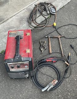 Lincoln Electric 140HD Weld- Pak welder with extra staff