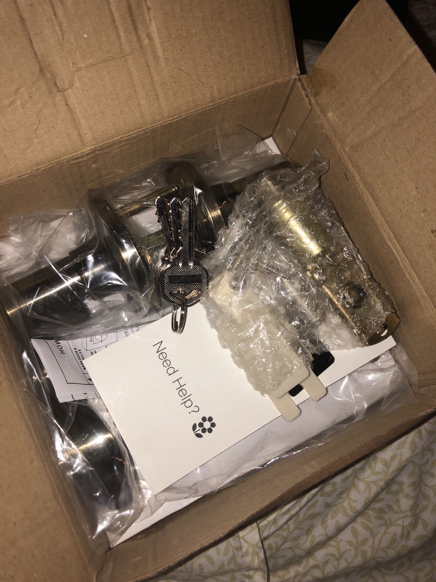 Brand new locking door handle w/Keys