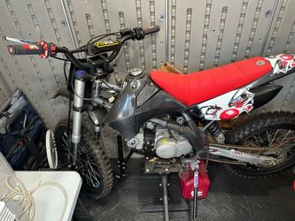 Apollo 125cc pit bike