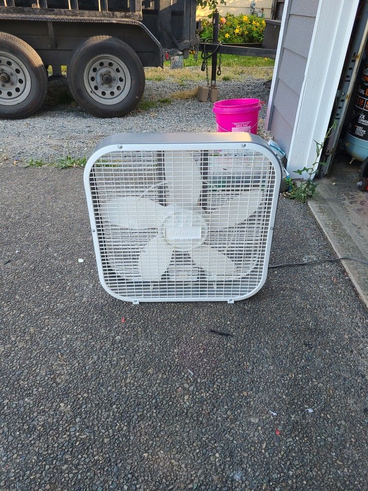 Box Fan for Sale in Puyallup, WA OfferUp