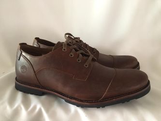 New Timberland shoes for men Sz 9 in Brown