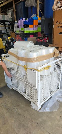 Industrial Stretch film 20 inch x6000ft each roll bulk total 28 rolls