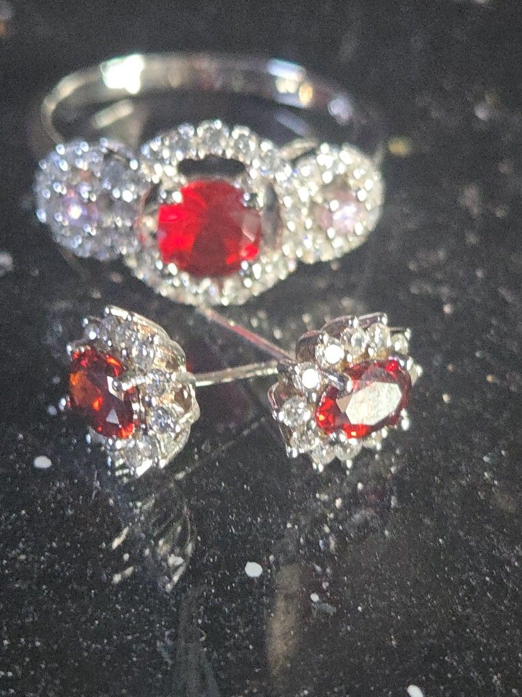 Ruby and diamond bring an earring set