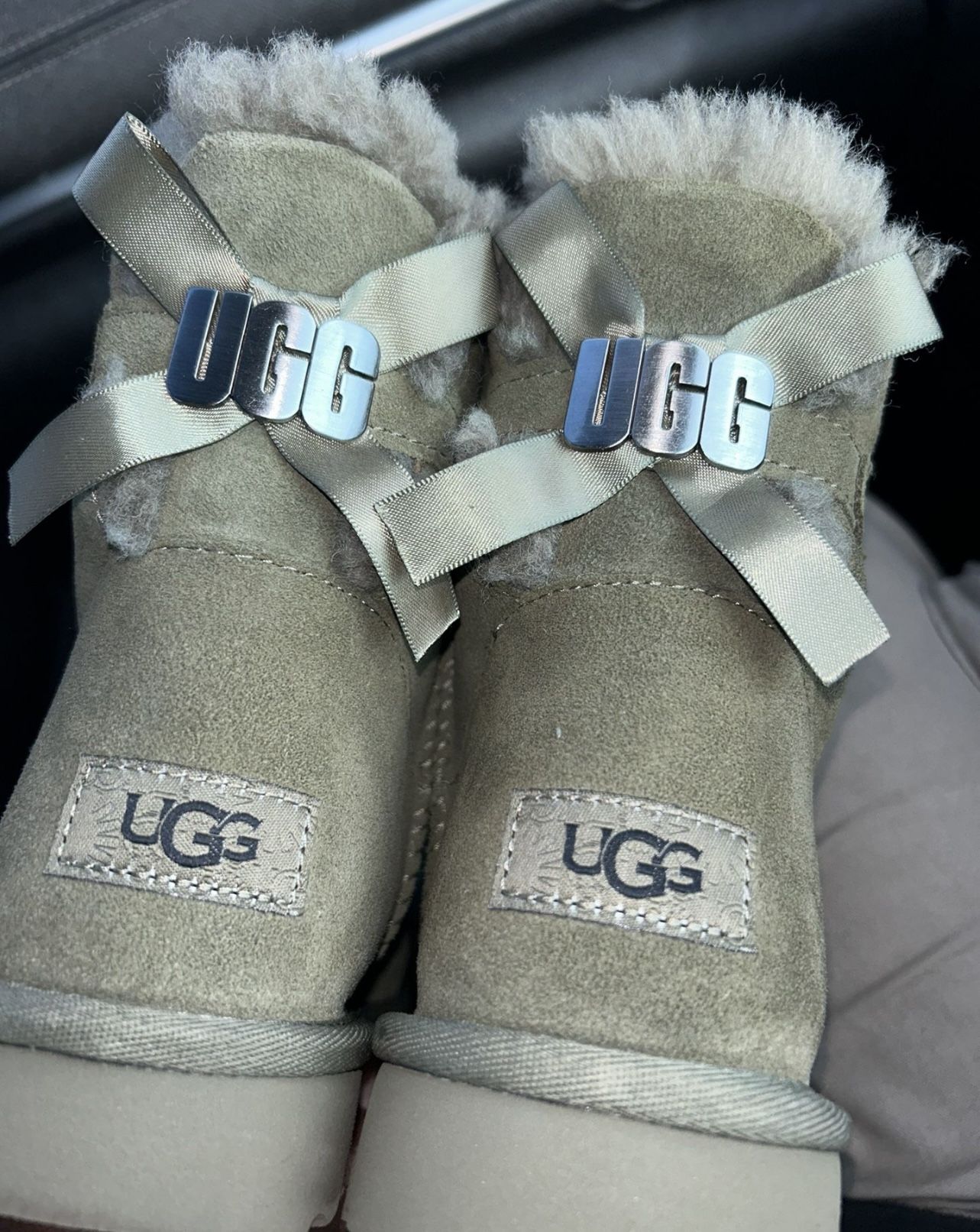 UGG Mini Bow Bailey Olive Green 