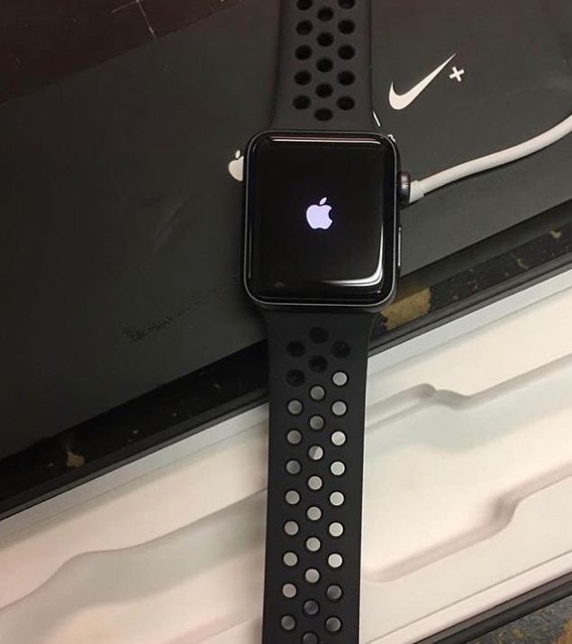 BRAND NEW APPLE WATCH