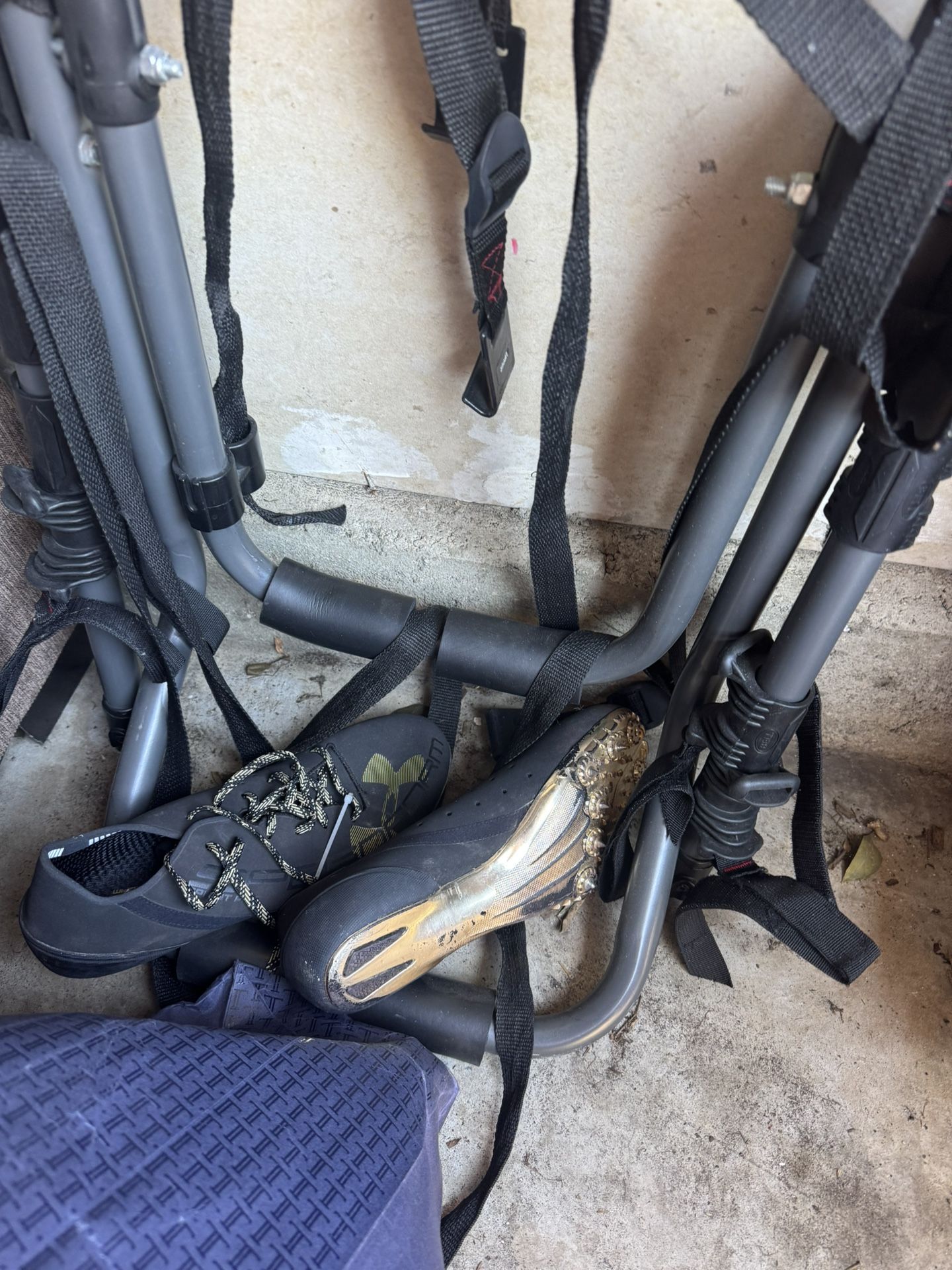 Tack Cleats