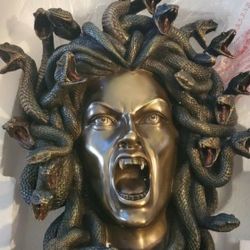 Brand New! Veronese Collection Design Head Of MEDUSA Great Piece For A Collector!