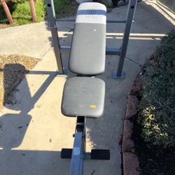 Weight Bench 