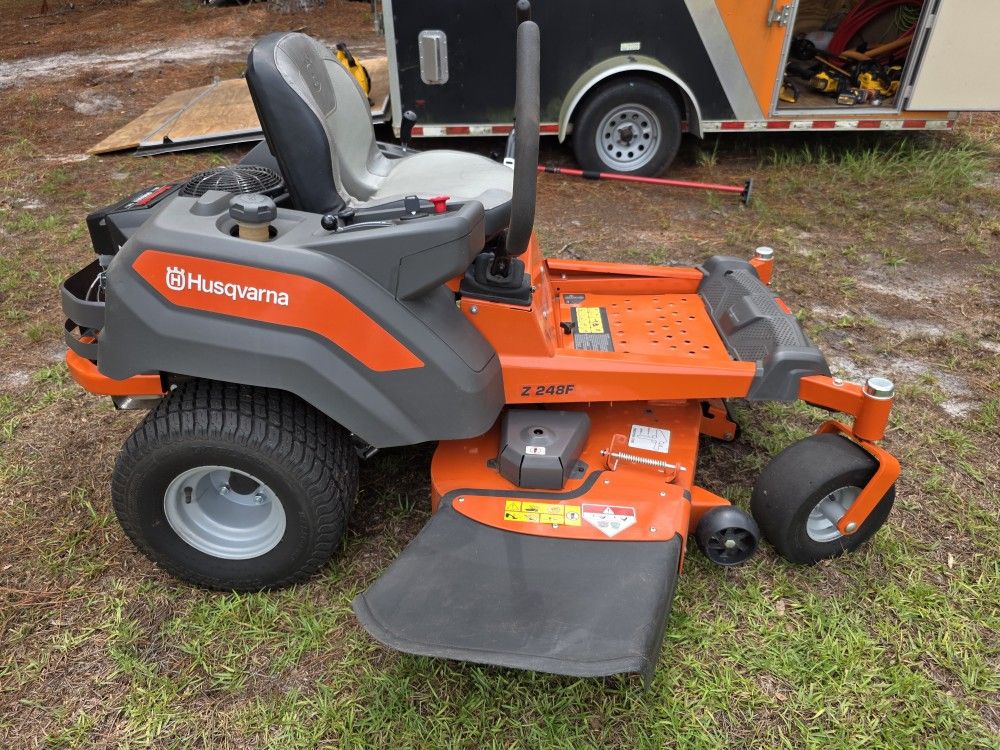 Husqvarna Zero Turn Mower 48