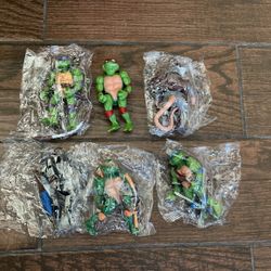 TMNT FIGURINES