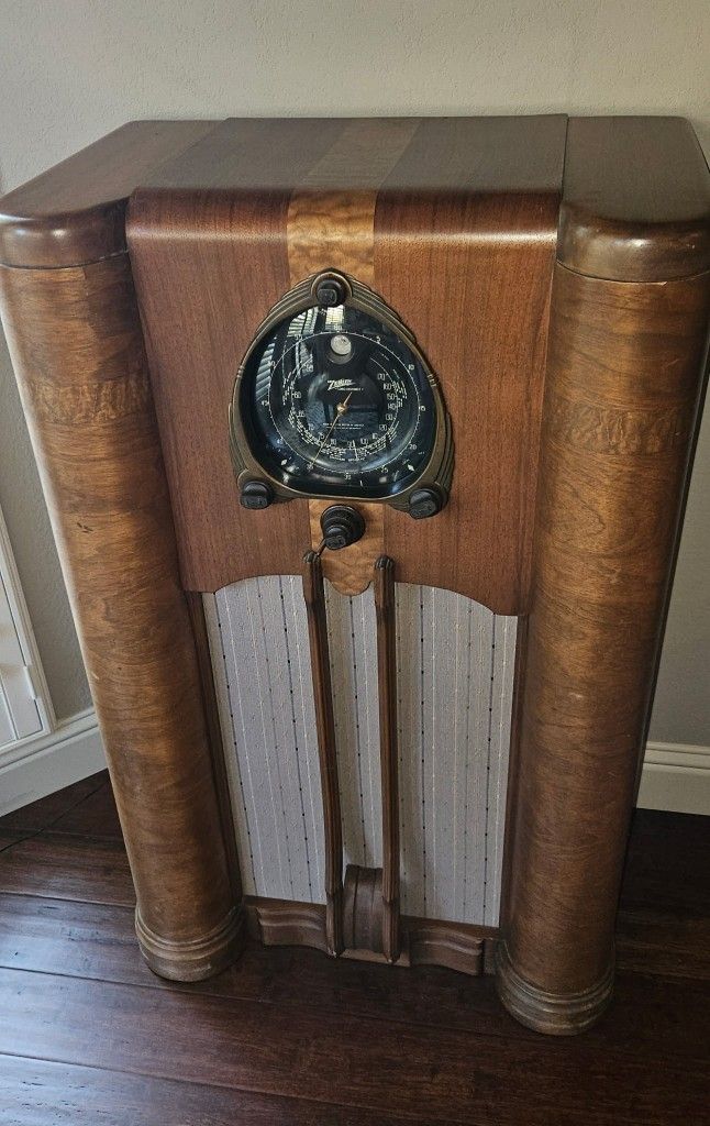 Zenith Pre war Shutter Dial Radio