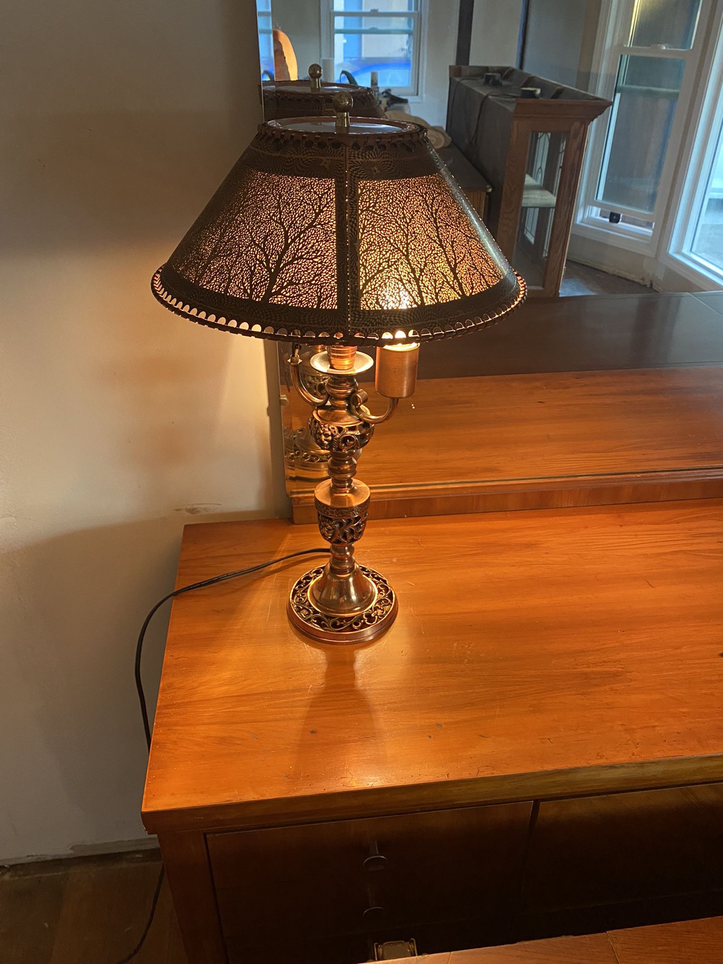 Very detailed Vintage copper lamp