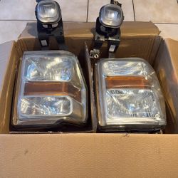 2008 Ford F350 Super Duty headlights