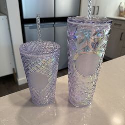 16 and 24 oz Starbucks Cups NEW ☕️✨ Iridescent 🦄