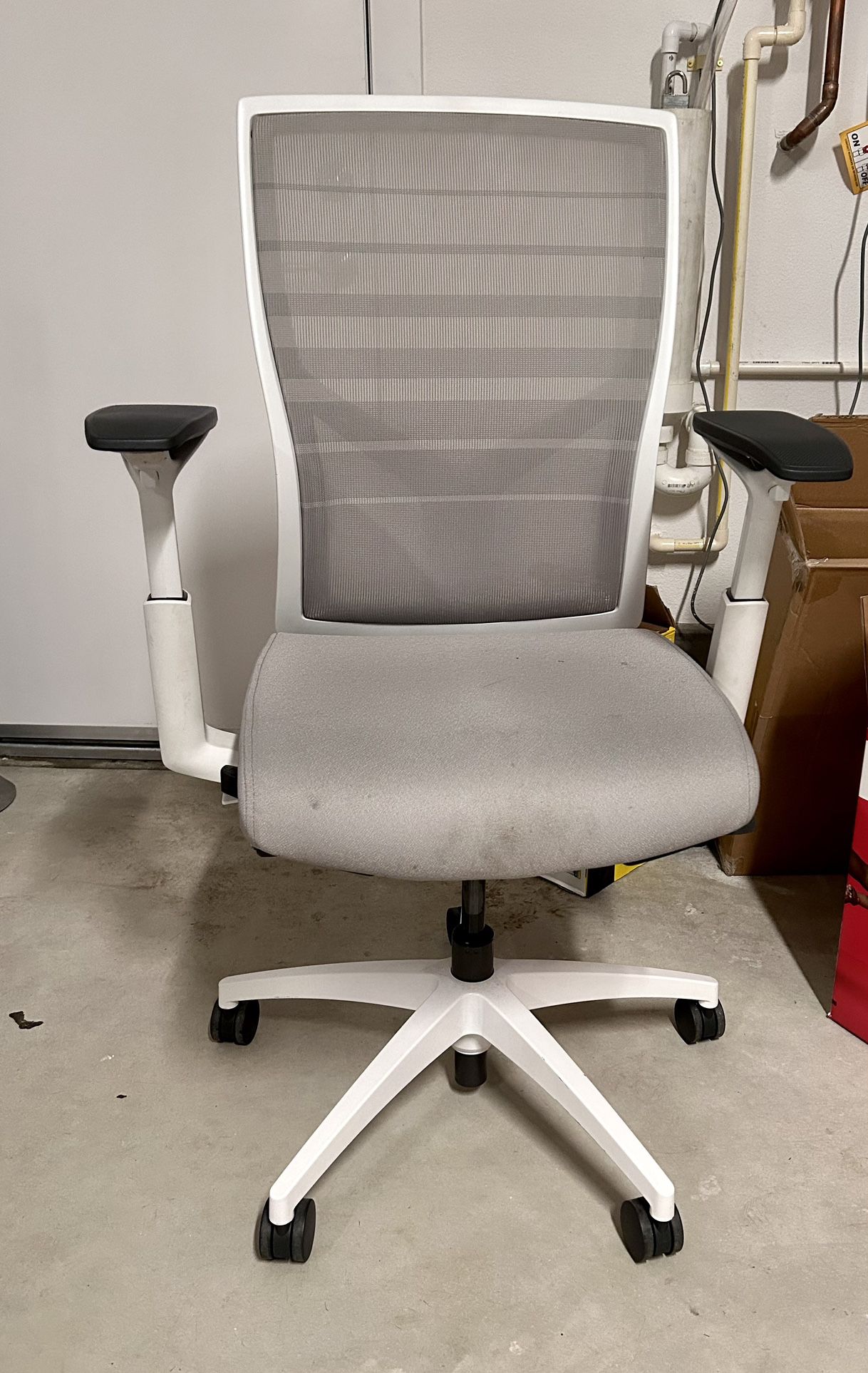 Desk Chair - Off White - Not Broken 