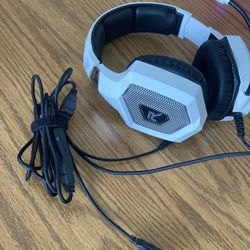 Gaming Headphones Like New
