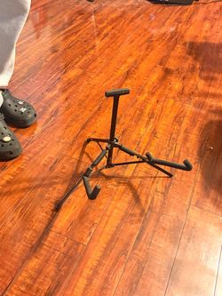 Fender FA-100 Acoustic Guitar + Adjustable Stand