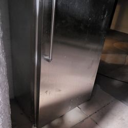 Viking refrigerator