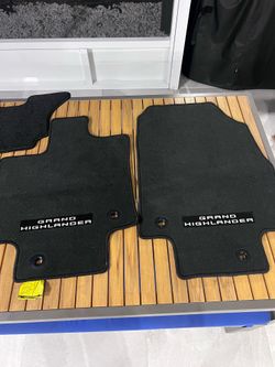 New 2024 Toyota Grand Highlander Factory floor mats
