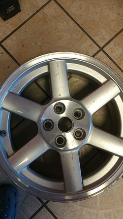 Only 1 jeep original rim aluminum 17"