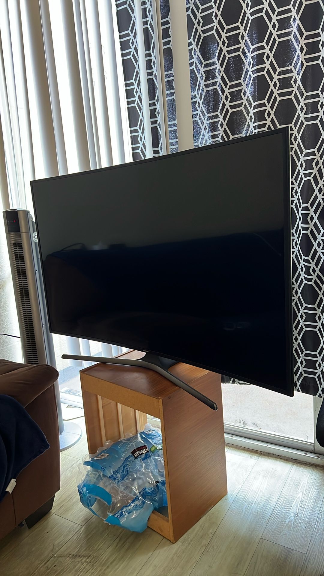 Samsung 55” Smart Curve TV