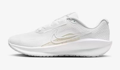 NEW White Nike Running Shoes Sneakers Men’s 9