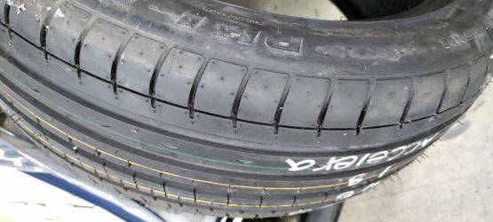 235 45 18 wheel tire accelera