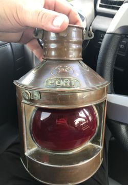 Vintage Tung Woo ship port lamp red glass is intact and not cracked