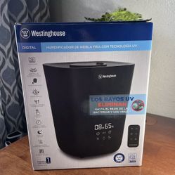 Westinghouse 1.2-Gallon  Cool Mist Humidifier With Remote 