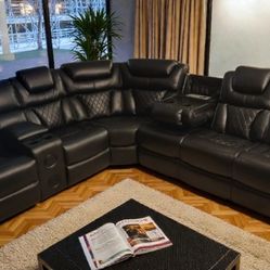 Recliner Sectional Sofa New With Console Led Lights Speakers 