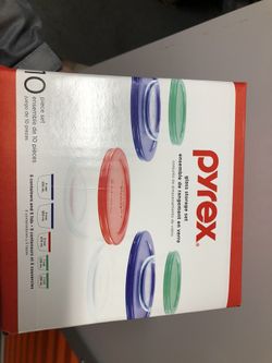 Pyrex 10 pc. Glass bowls with lids. New in box.