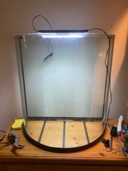 Half moon 30 gallon Aquarium