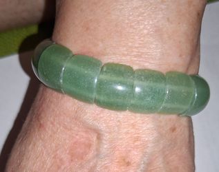 GENUINE AVENTURINE TUMBLE STONE BRACELET