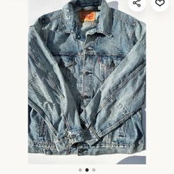 Levis Trucker Jacket $65 Obo Medium