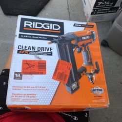 RIDGID 2-1/8in Brad Nailer