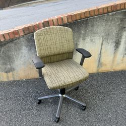 VECTA CONFERENCE CHAIR