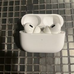 Apple AirPod Pro’s (Gen 2) 