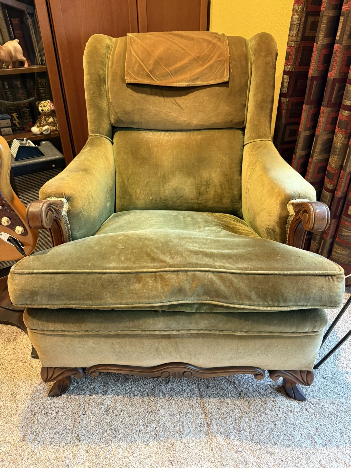 Antique Lounge Chair : Cushion Stuffed With Down