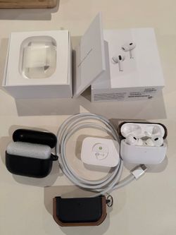 Apple AirPods Pro (with 2cases)