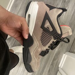Jordan 4 Taupe Haze