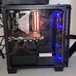 Streaming And Gaming Computer With Dual Monitors (Please Read Belo)
